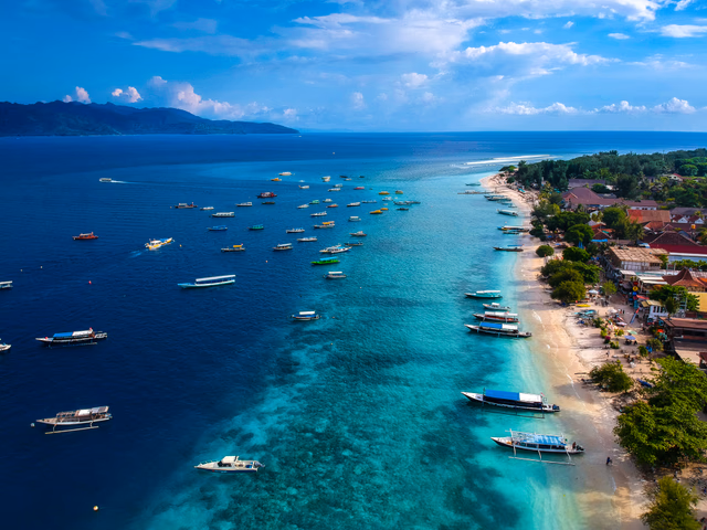 Isla Gili Trawangan sin coches con tortugas marinas, snorkel y vida nocturna junto al mar